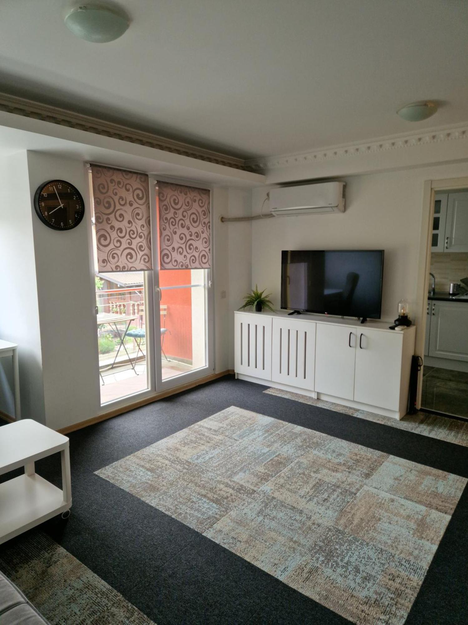 Apartament In オトペニ エクステリア 写真